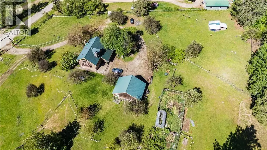 2960 Upper Slocan Park Road, Slocan Park